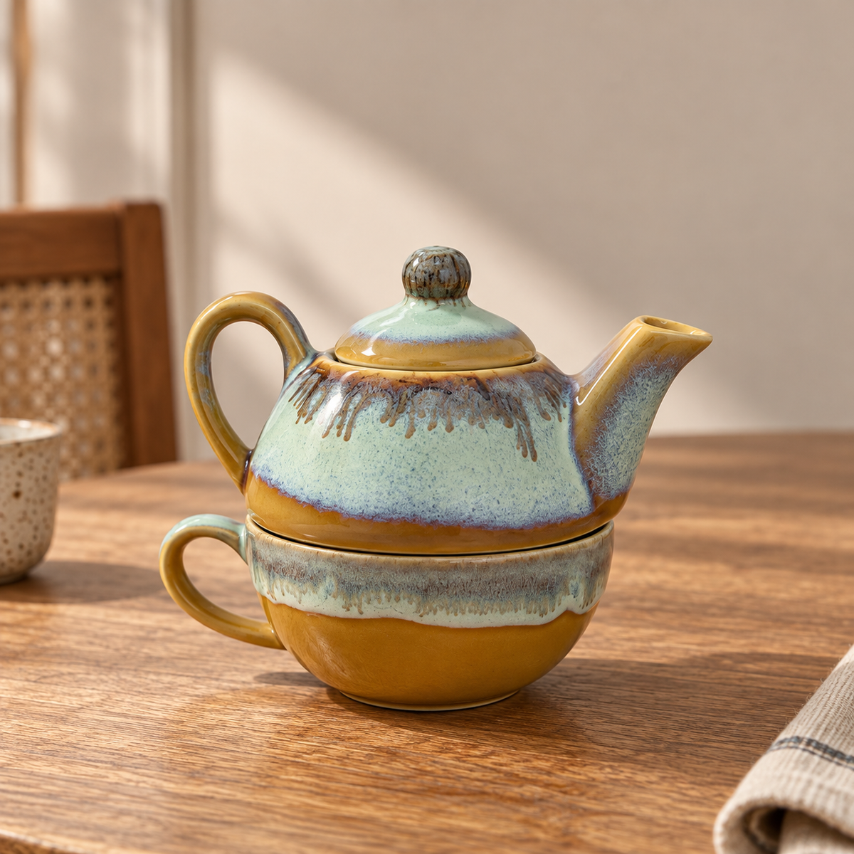 Solo Ritual ceramic tea set with teapot, cup and lid by Ozay Living